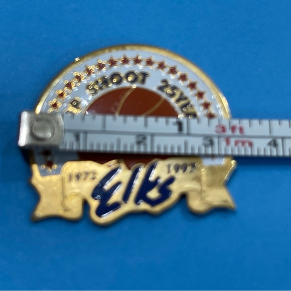 1997 Elks Hoop Shoot 25th Year Tournament 1972-1997 Lapel Pin. - Picture 3 of 6